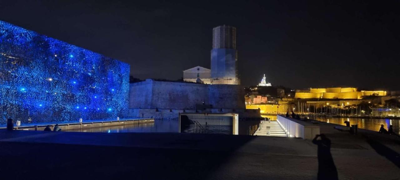 T2 La Joliette Sur Notre Dame Apartment Marseille Bagian luar foto