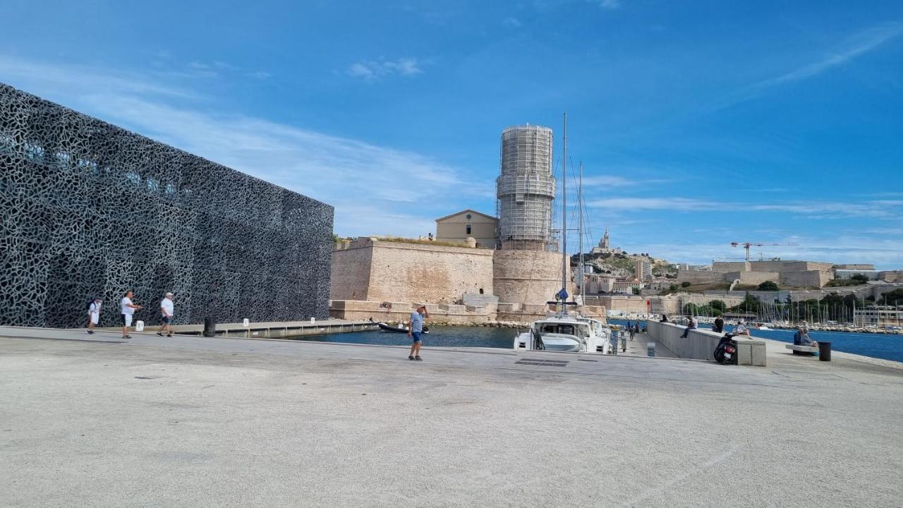 T2 La Joliette Sur Notre Dame Apartment Marseille Bagian luar foto